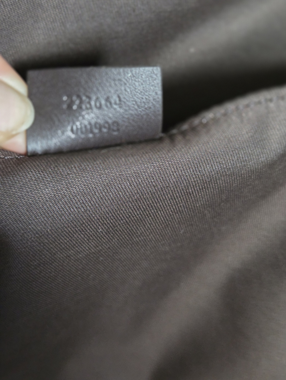 Authentic Gucci GG Supreme Travel Suitcase - Picture 12 of 14